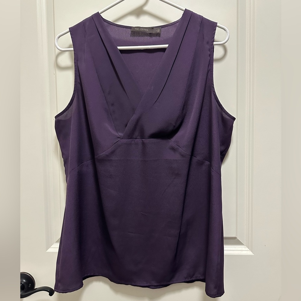 Women’s sleeveless blouse. Purple. Size L. The Limited.